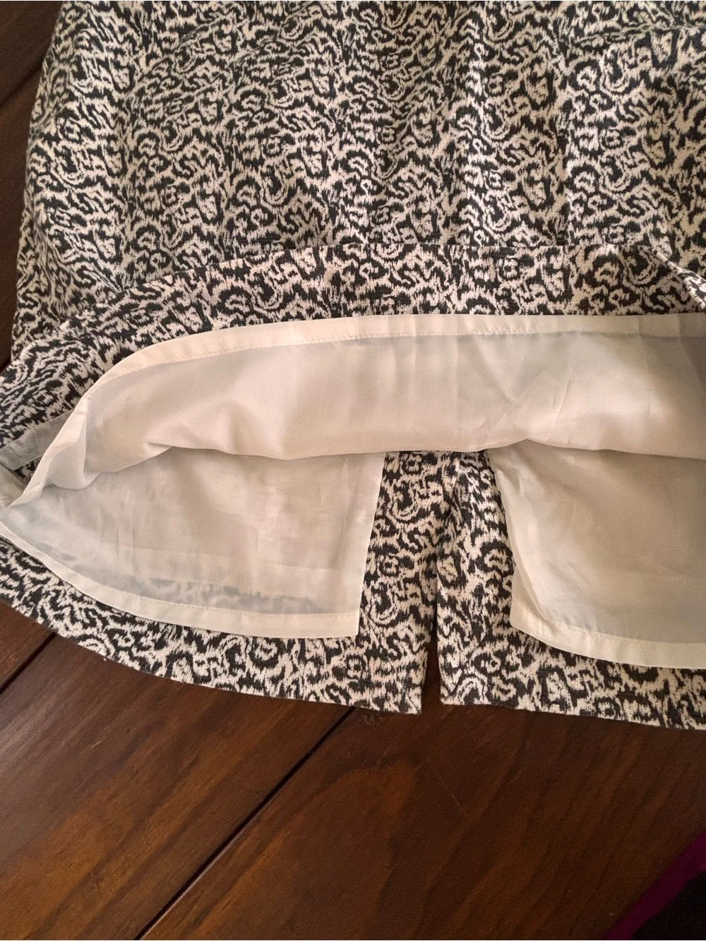 J.Crew Pencil Skirt Geometric Pattern Size 8 Academia